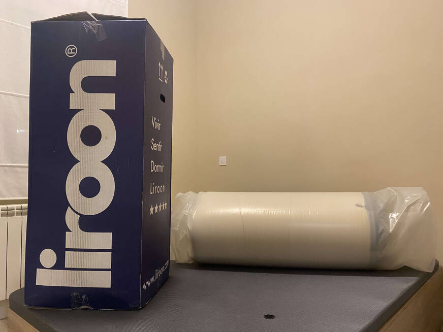 colchón liroon enrollado